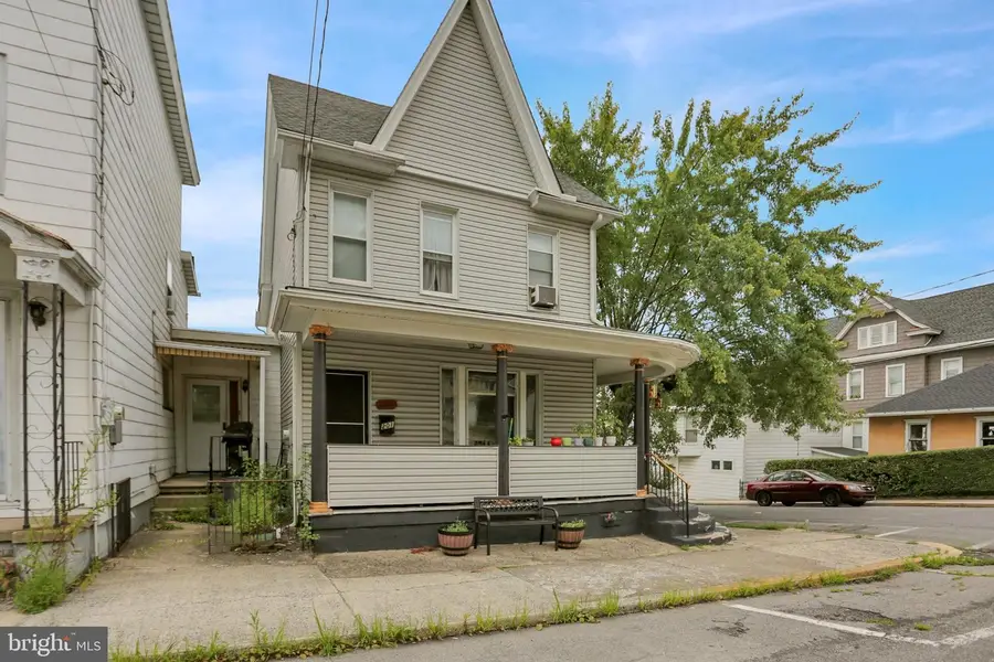 201 W Abbott St, Lansford, PA 18232 - #3