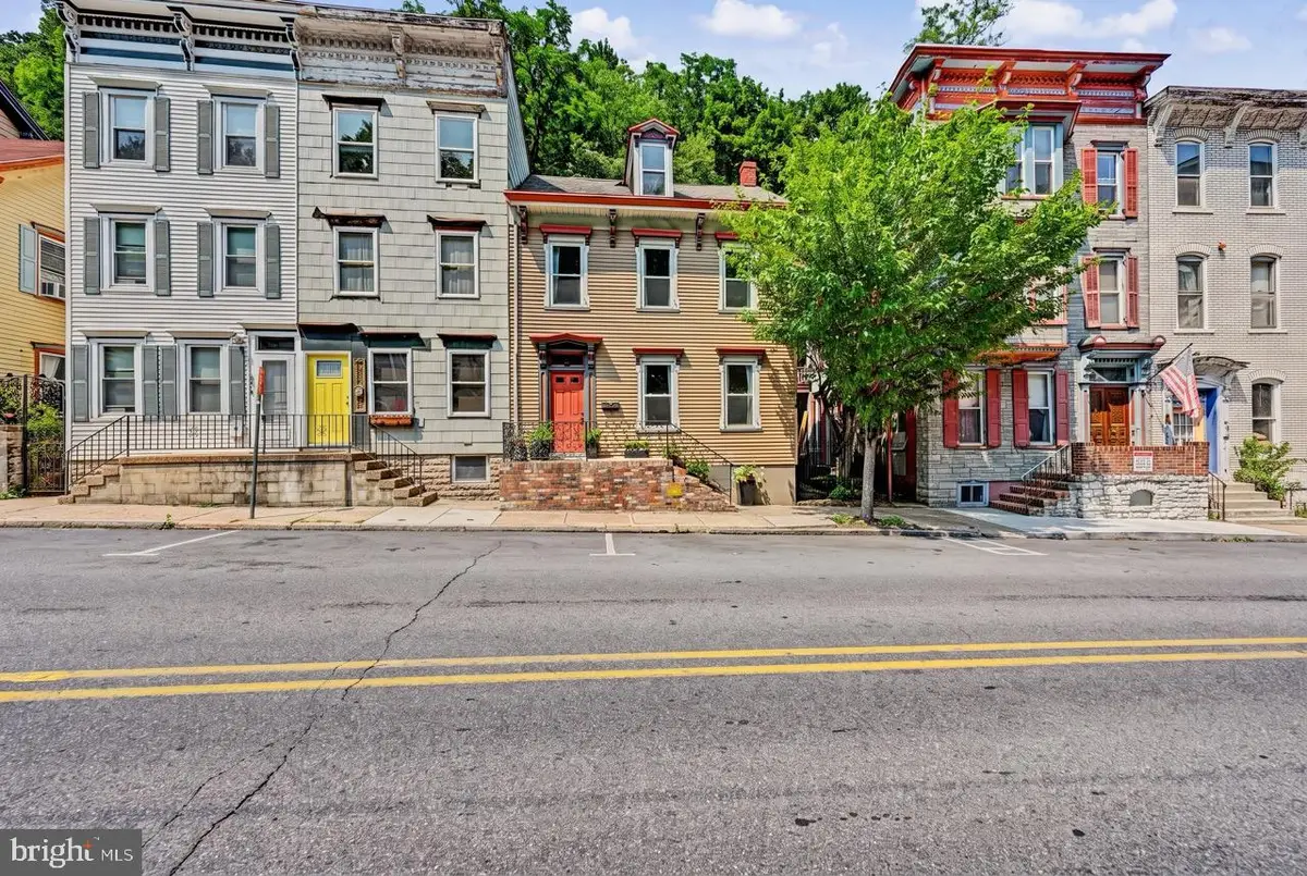 54 W Broadway, Jim Thorpe, PA 18229 - #1