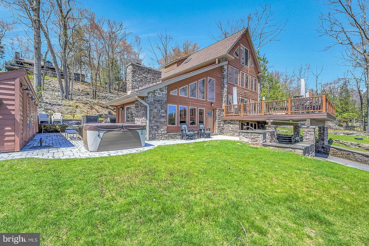 71 Lake Dr, Lake Harmony, PA 18624 - #1