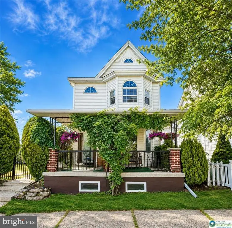 306 E White St, Summit Hill, PA 18250 - #1