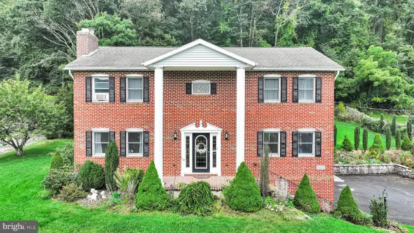 170 W White Bear Dr, SUMMIT HILL, PA 18250