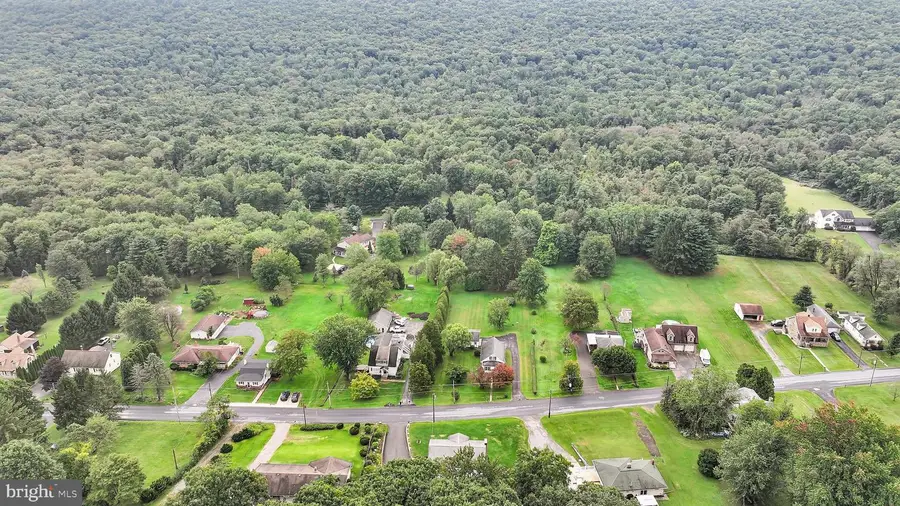 170 W White Bear Dr, Summit Hill, PA 18250 - #2