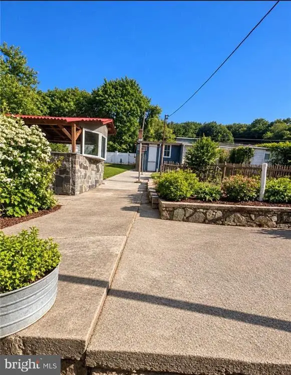 140 W Abbott St, Lansford, PA 18232 - #2