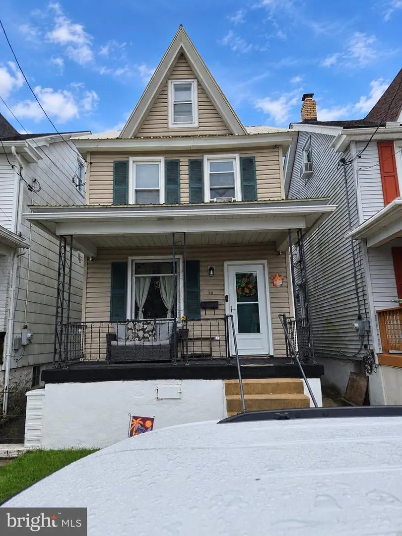 331 E Hazard St, Summit Hill, PA 18250 - #2