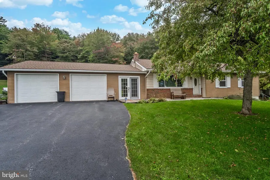 416 Briar St, Palmerton, PA 18071 - #3