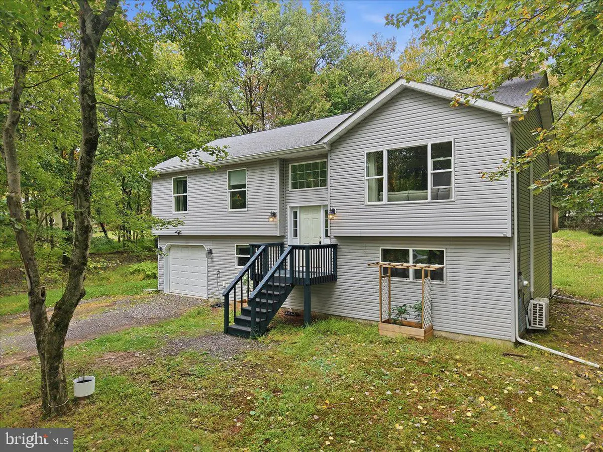 207 Chippewa Trl, Albrightsville, PA 18210 - #1