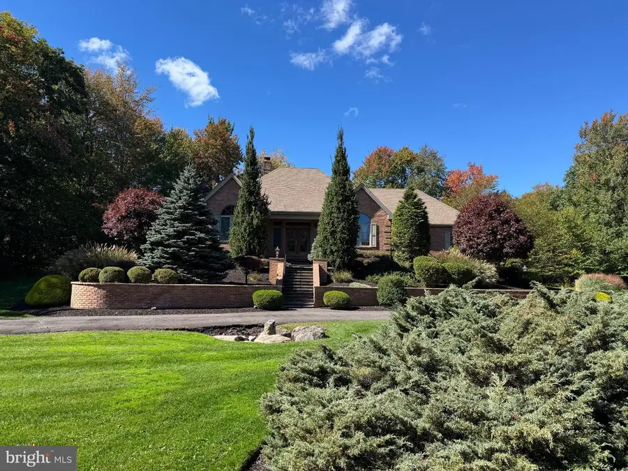 235 Wolf Hollow Rd, Lake Harmony, PA 18624 - #2