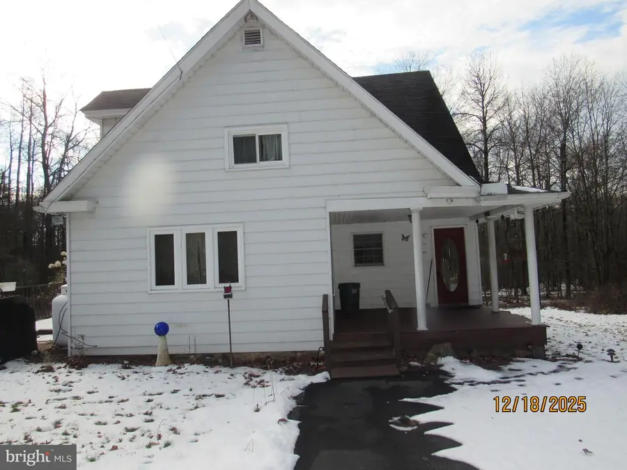 211 Gardenia Ln, Philipsburg, PA 16866 - Image #2