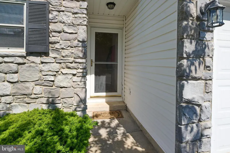 121 Washington Pl, State College, PA 16801 - Image #2