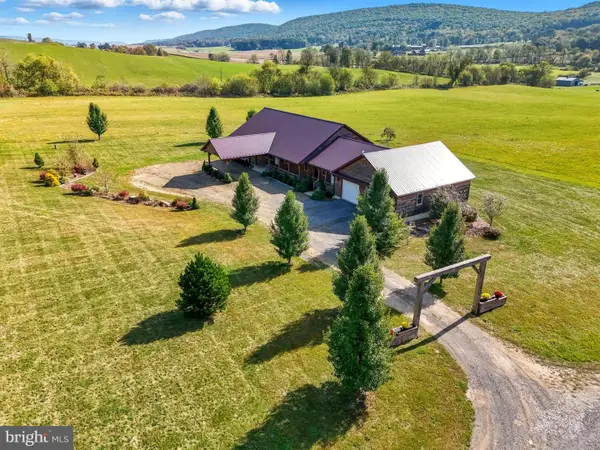 107 Linkin Park Dr, SPRING MILLS, PA 16875