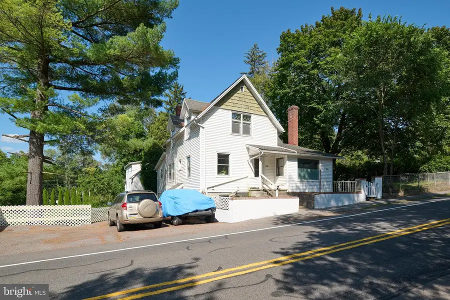 829-833 Elmwood St, State College, PA 16801 - Image #2