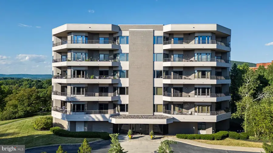 425 Windmere Dr #3b, State College, PA 16801 - Image #2