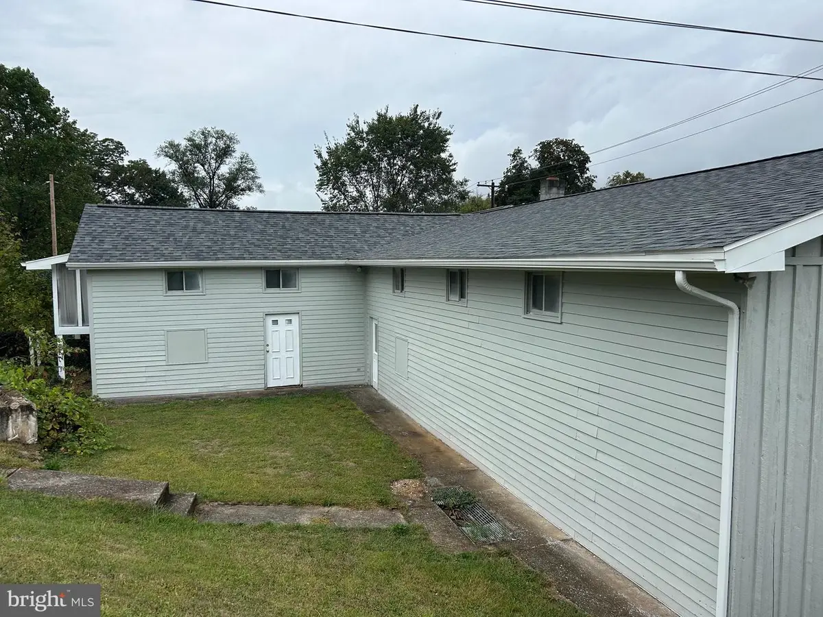 424 E Cherry Ln, Bellefonte, PA 16823 - Image #1