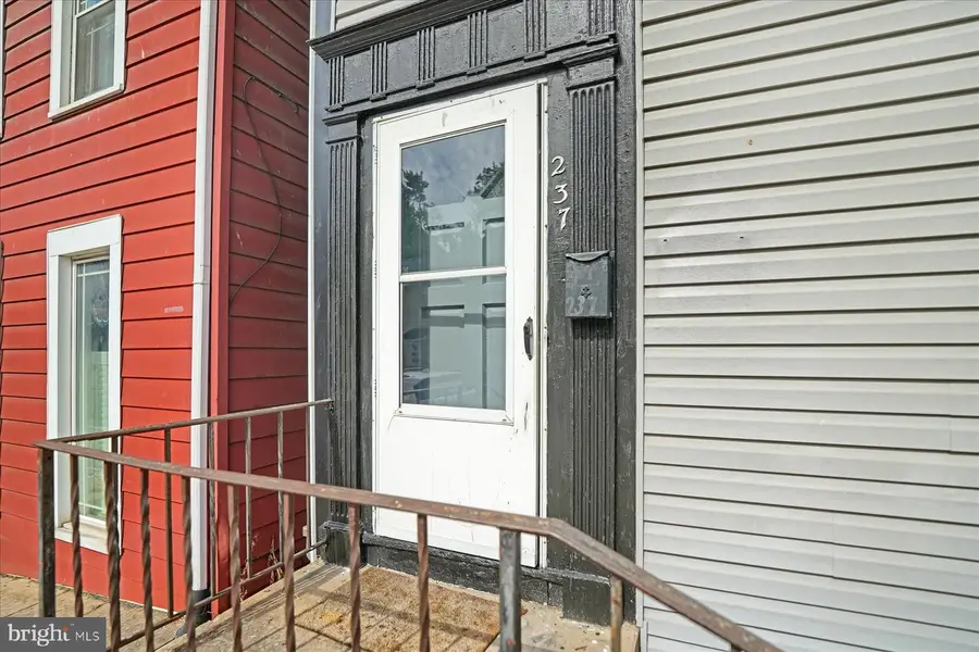 237 E Bishop St, Bellefonte, PA 16823 - Image #2