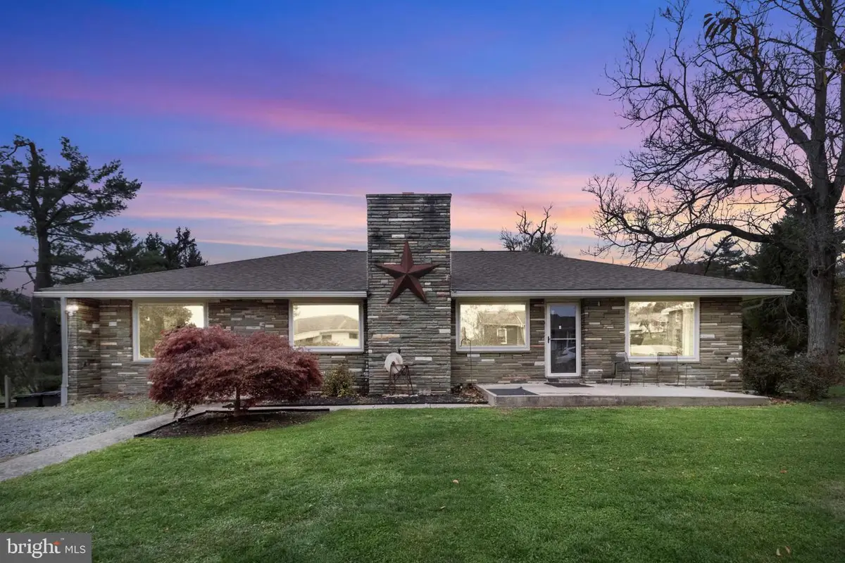 202 Cove St, Bellefonte, PA 16823 - Image #1