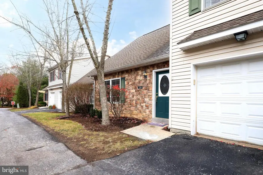 210 Amblewood Way, State College, PA 16803 - Image #2