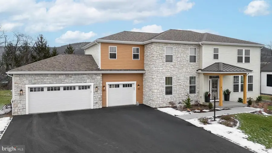 411 Farmhill Dr, State College, PA 16801 - #3