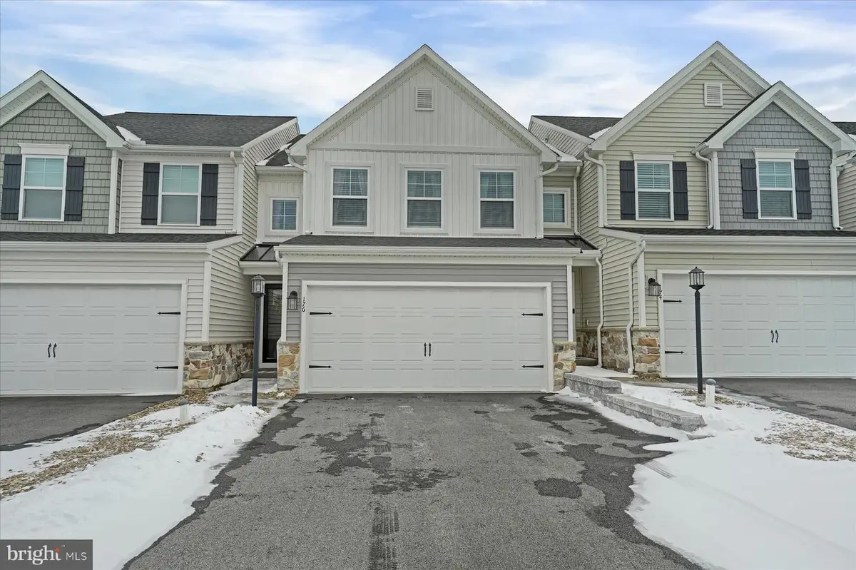 176 Magnolia Ln, State College, PA 16803 - Image #1