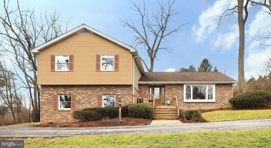 1359 Sandpiper Dr, State College, PA 16801 - Image #2