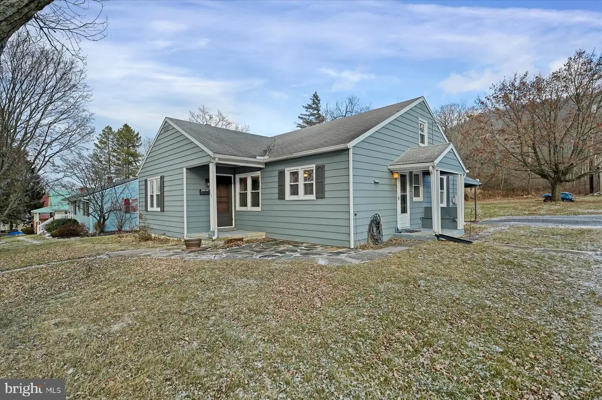 147 Sunset Ave, Pleasant Gap, PA 16823 - Image #1