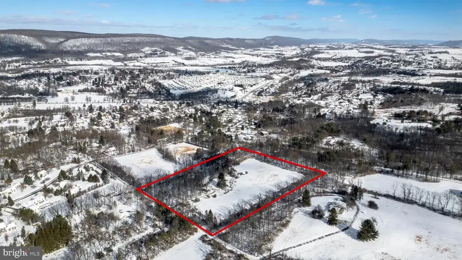 211 Miller Ln, Boalsburg, PA 16827 - Image #2