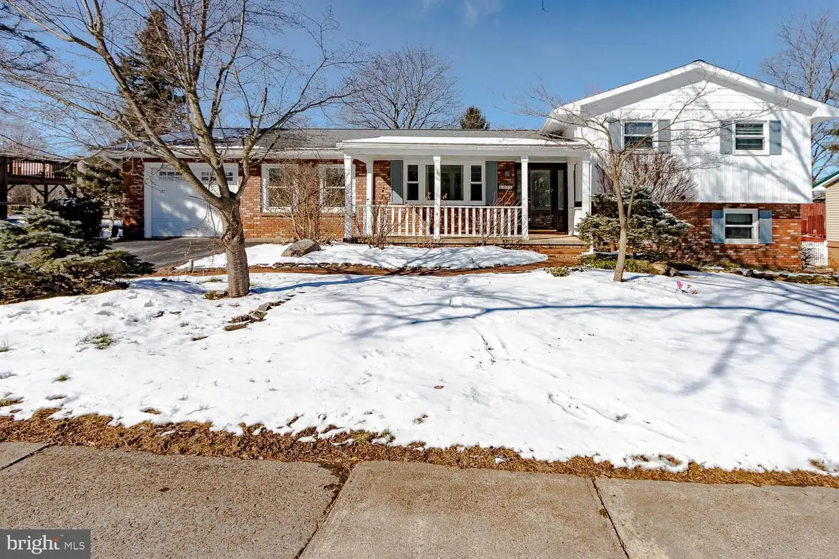 1096 Saxton Dr, State College, PA 16801 - #1