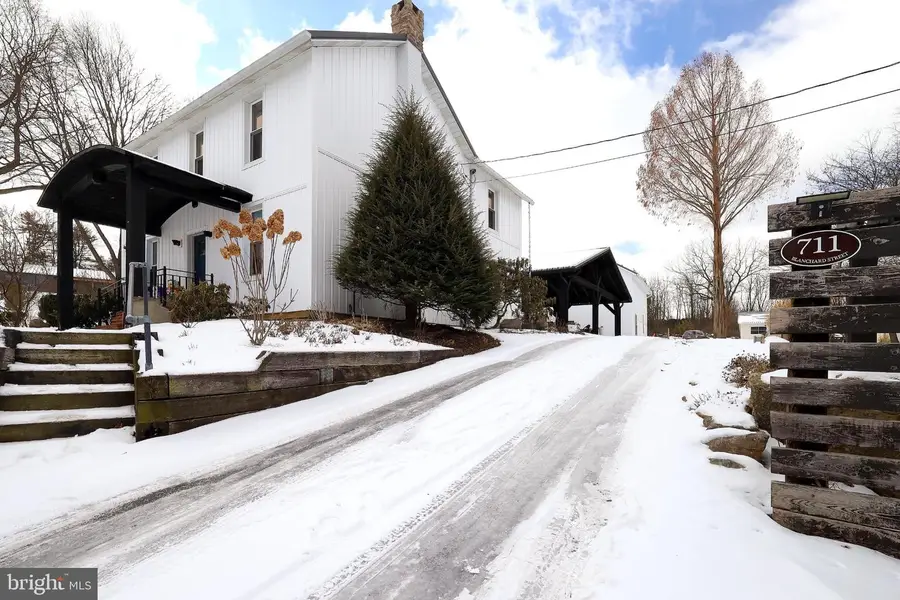 711 Blanchard St, Bellefonte, PA 16823 - #3