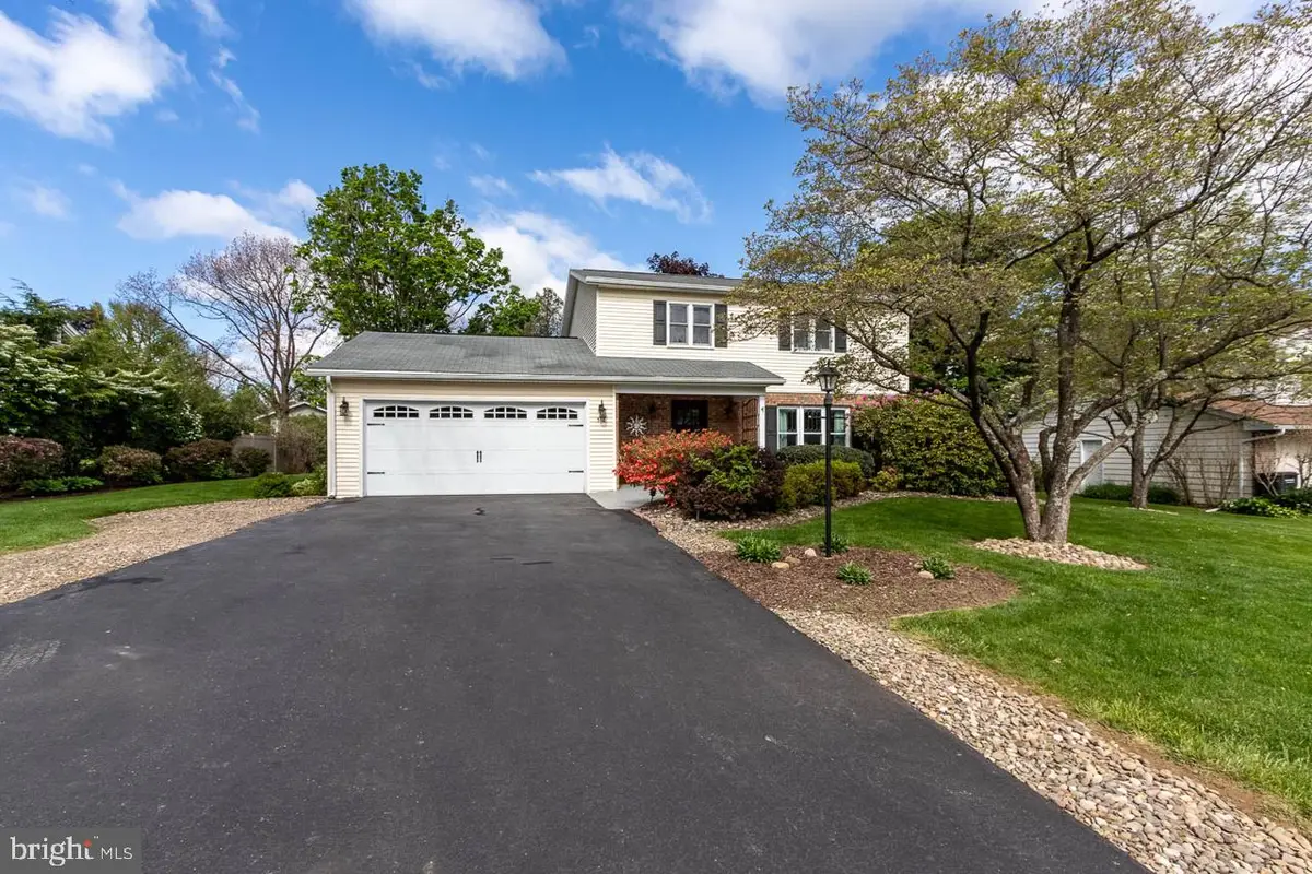 512 Montclair Ln, Boalsburg, PA 16827 - #1