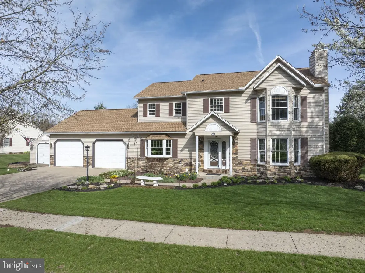 411 Gregory Ln, Bellefonte, PA 16823 - #1