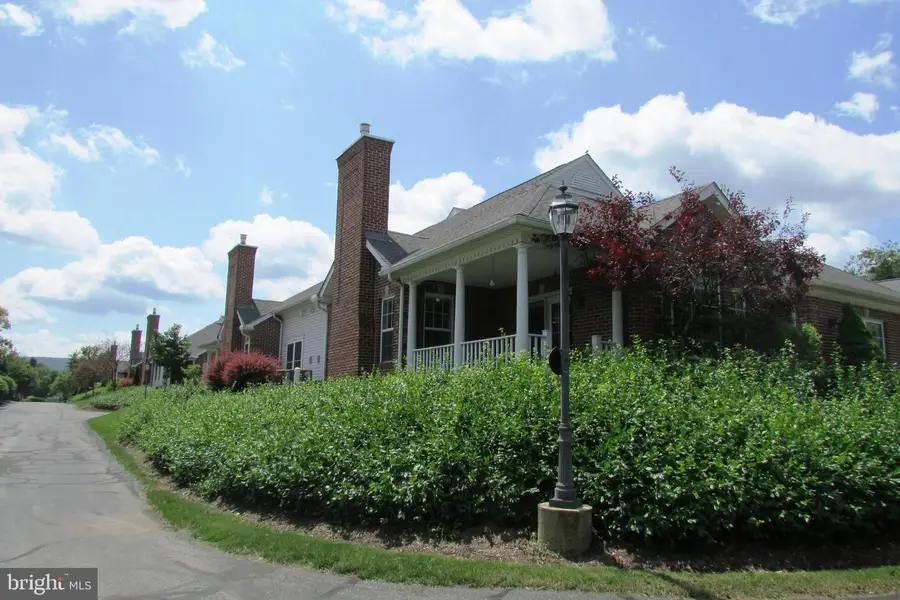 3291 Shellers Bnd #721, State College, PA 16801 - #3