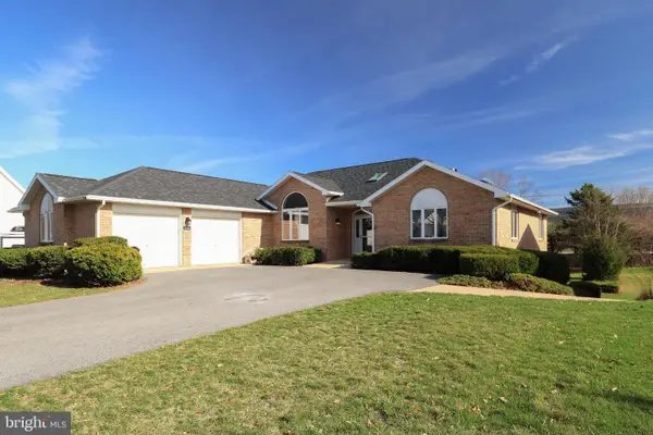 128 Waypoint Cir, STATE COLLEGE, PA 16801