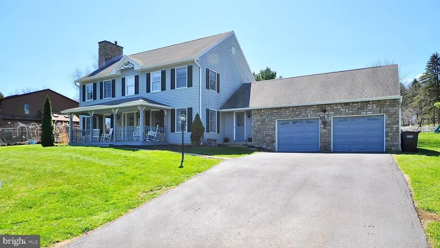 2372 Corinna Ct, State College, PA 16803 - #2