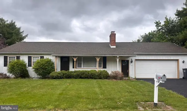 111 Pine Tree Ave, BOALSBURG, PA 16827