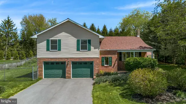 409 Goldfinch Dr, STATE COLLEGE, PA 16801