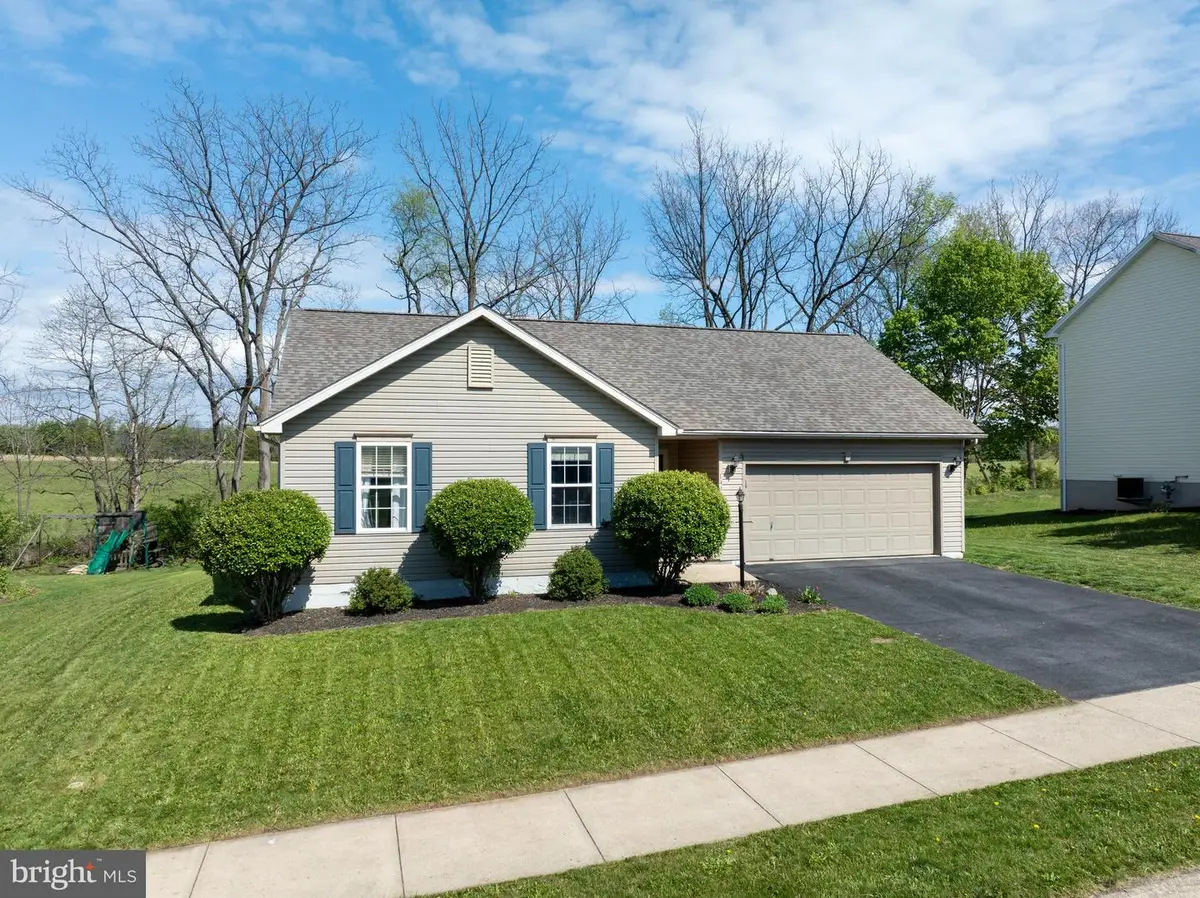 144 Steeplechase Dr, Pleasant Gap, PA 16823 - #1
