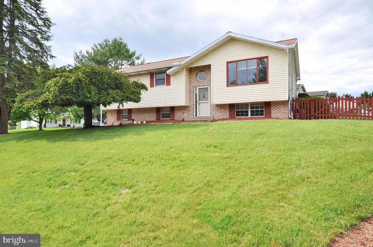 109 Berwick Dr, Boalsburg, PA 16827 - #1