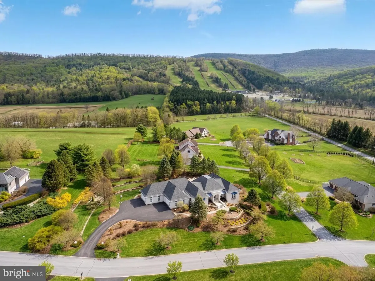 220 Mt Pleasant Dr, Boalsburg, PA 16827 - #1