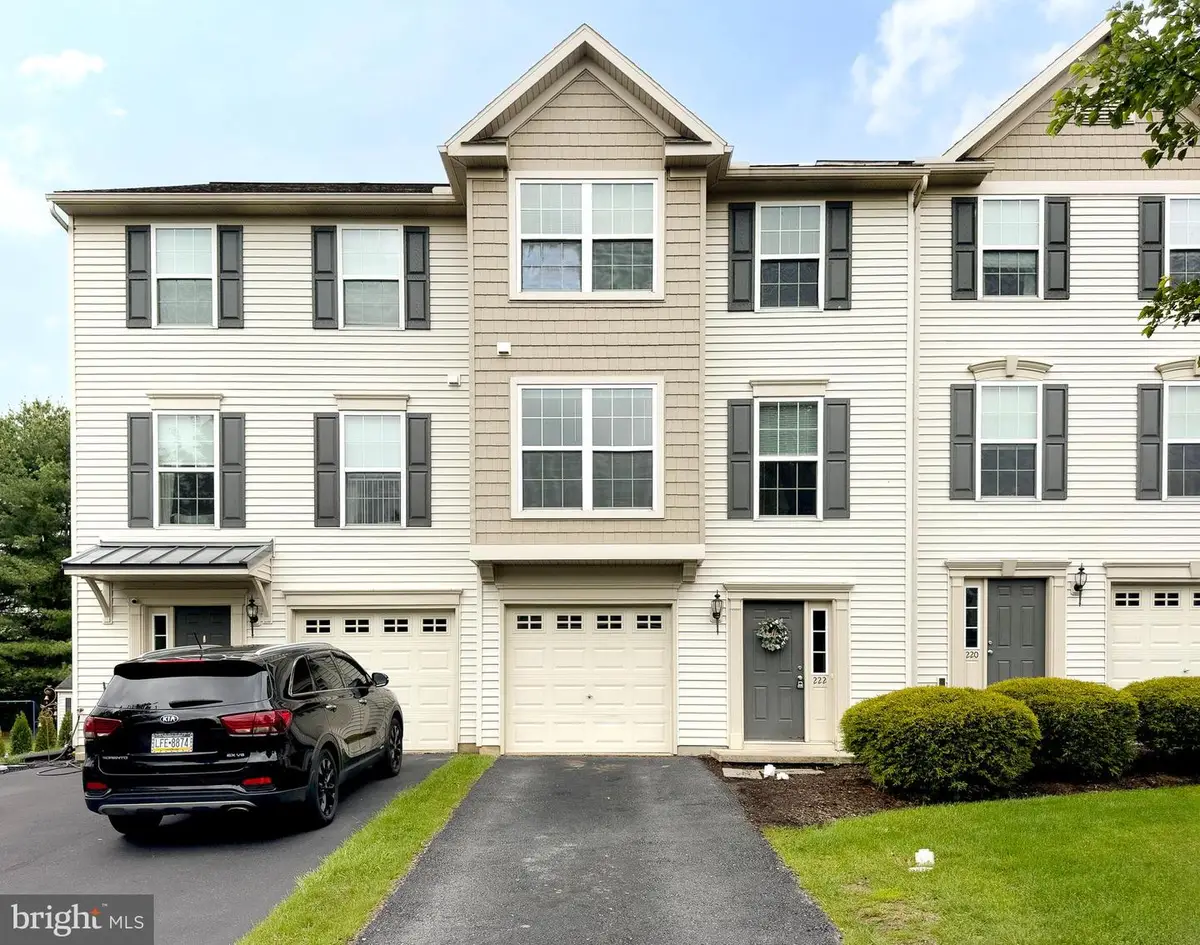 222 Amberleigh Ln, Bellefonte, PA 16823 - #1