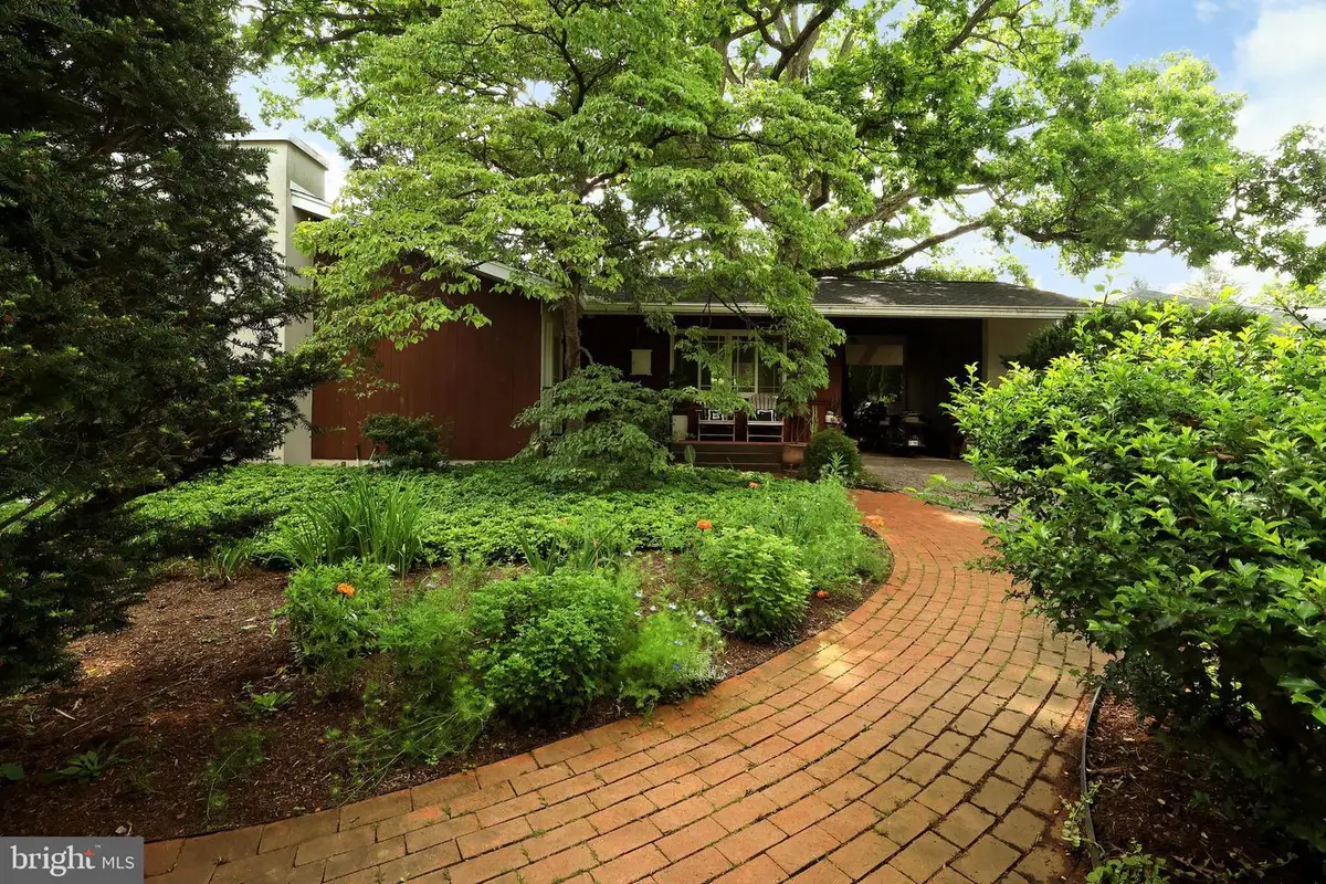 284 E Mccormick Ave, State College, PA 16801 - #1