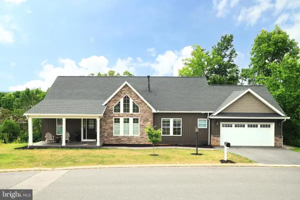 1214 Fox Meadow Cir, BELLEFONTE, PA 16823