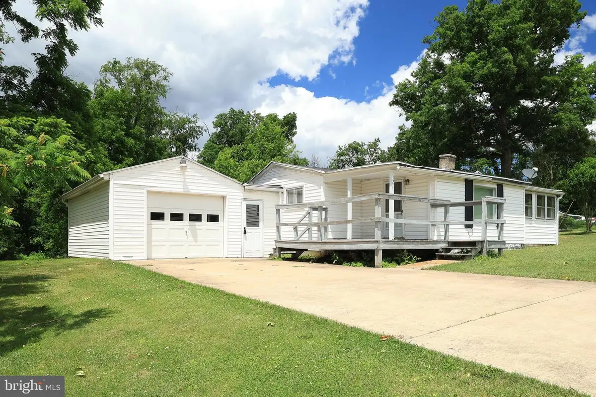 121 Mulbarger Ln, Bellefonte, PA 16823 - #1