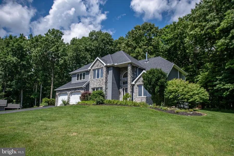 405 Houtz Ln, Port Matilda, PA 16870 - #3