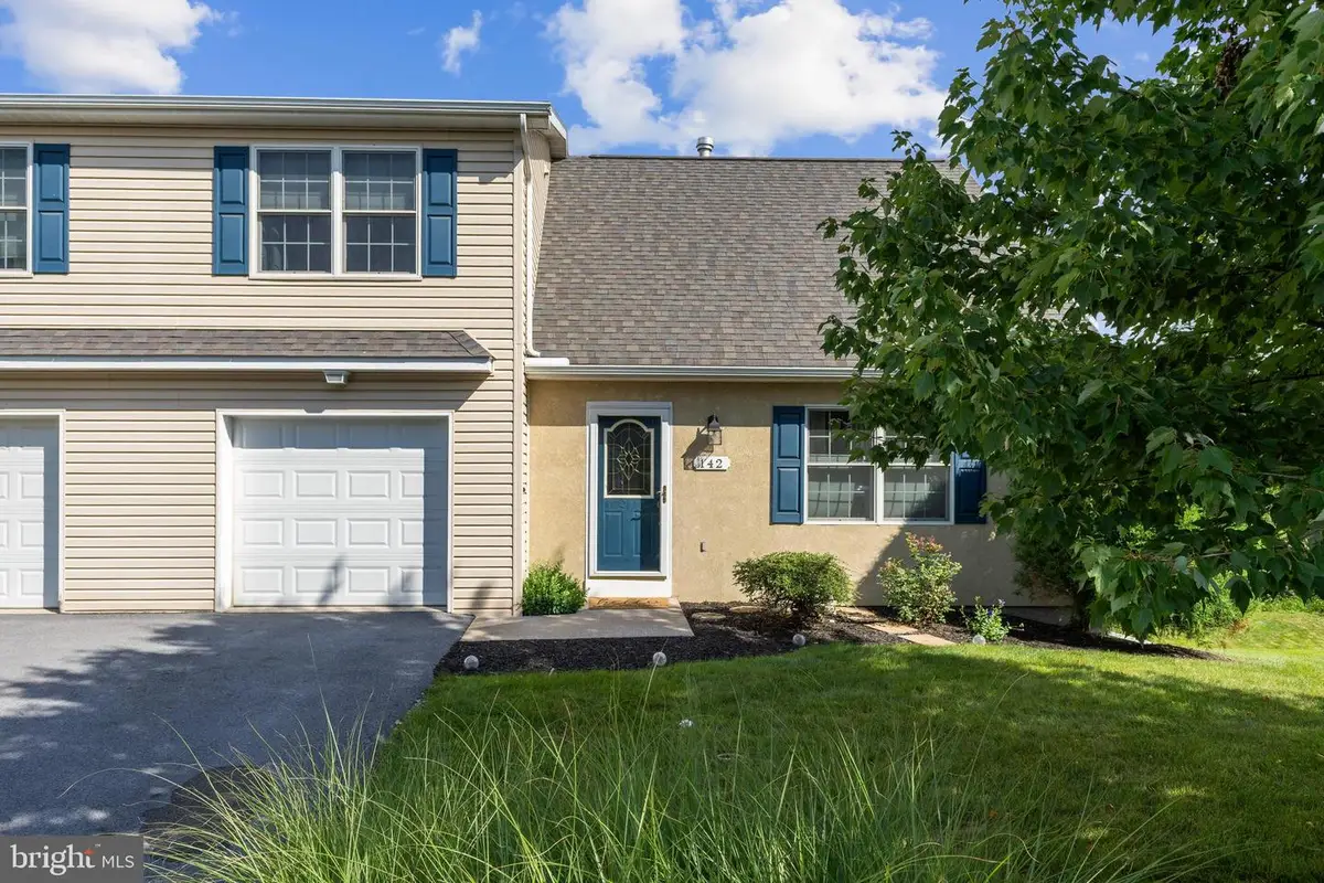 142 Faust Cir, Bellefonte, PA 16823 - #1