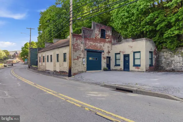 146 S Water St, BELLEFONTE, PA 16823