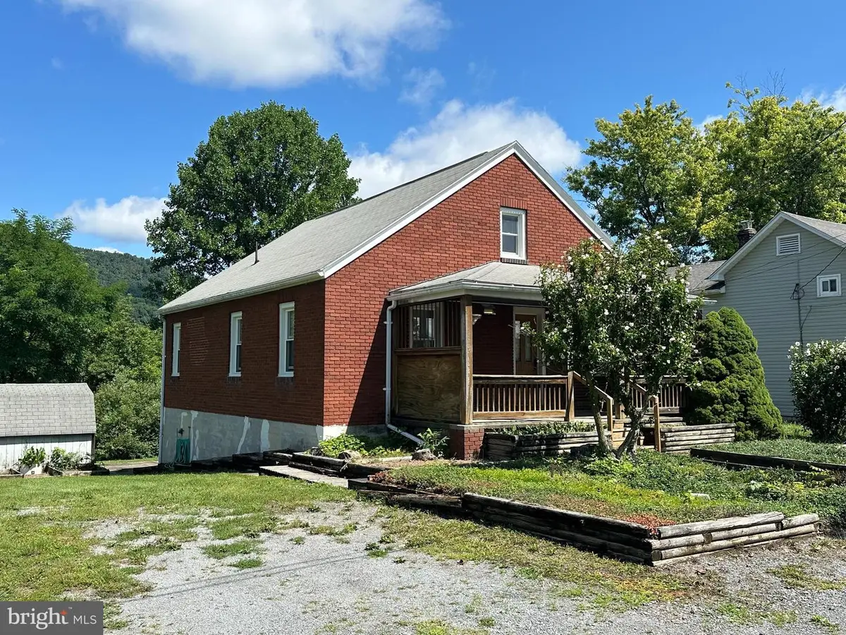 955 Halfmoon St, Bellefonte, PA 16823 - #1