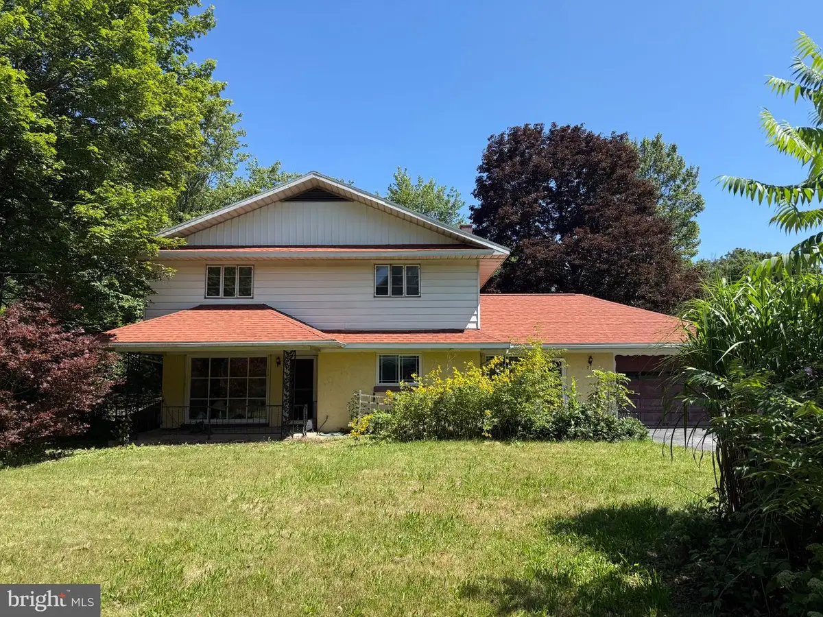 210 E Olive St, Snow Shoe, PA 16874 - #1