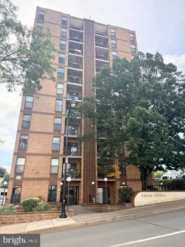 456 Beaver Ave E #301, STATE COLLEGE, PA 16801