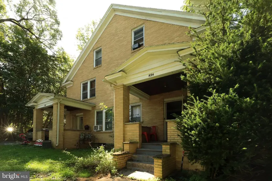 824 Elmwood St, State College, PA 16801 - #3
