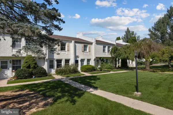 923 Stratford Ct, STATE COLLEGE, PA 16801