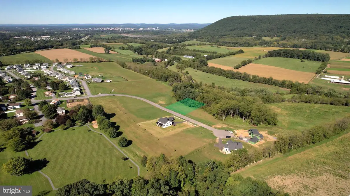655 Montclair Ln, Boalsburg, PA 16827 - #1